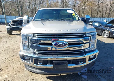 2017 Ford F-250 Lariat z USA, uszkodzony, nr VIN 1FT7W2BT1HEC18253